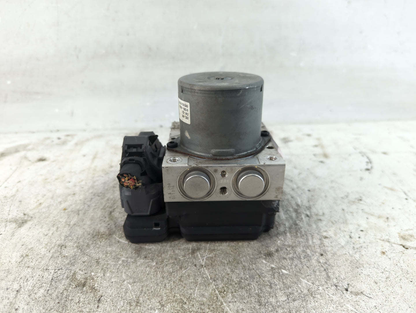 2017-2018 Kia Forte ABS Pump Control Module Replacement P/N:58900-B0200 Fits Fits 2017 2018 OEM Used Auto Parts - Oemusedaut