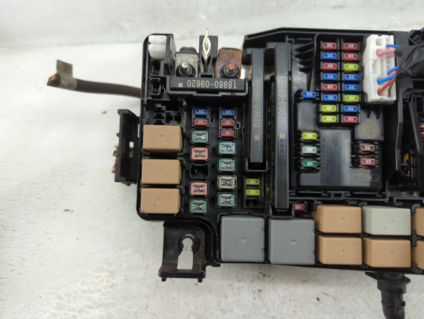 2017-2019 Kia Niro Fusebox Fuse Box Panel Relay Module P/N:91950-G5821 Fits Fits 2017 2018 2019 OEM Used Auto Parts - Oemuse