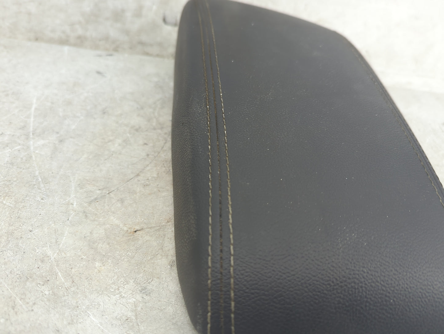 2017 Kia Niro Center Console Armrest Cover Lid Fits OEM Used Auto Parts - Oemusedautoparts1.com
