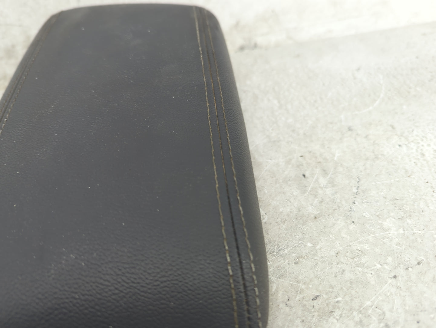 2017 Kia Niro Center Console Armrest Cover Lid Fits OEM Used Auto Parts - Oemusedautoparts1.com