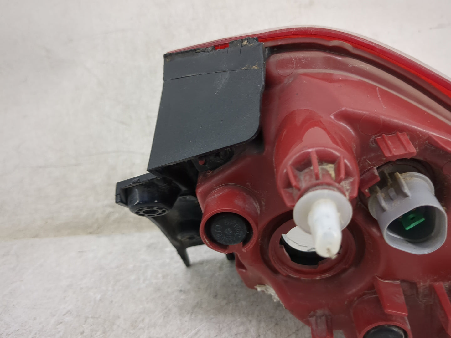 2017-2019 Kia Niro Tail Light Assembly Passenger Right OEM Fits Fits 2017 2018 2019 OEM Used Auto Parts - Oemusedautoparts1.