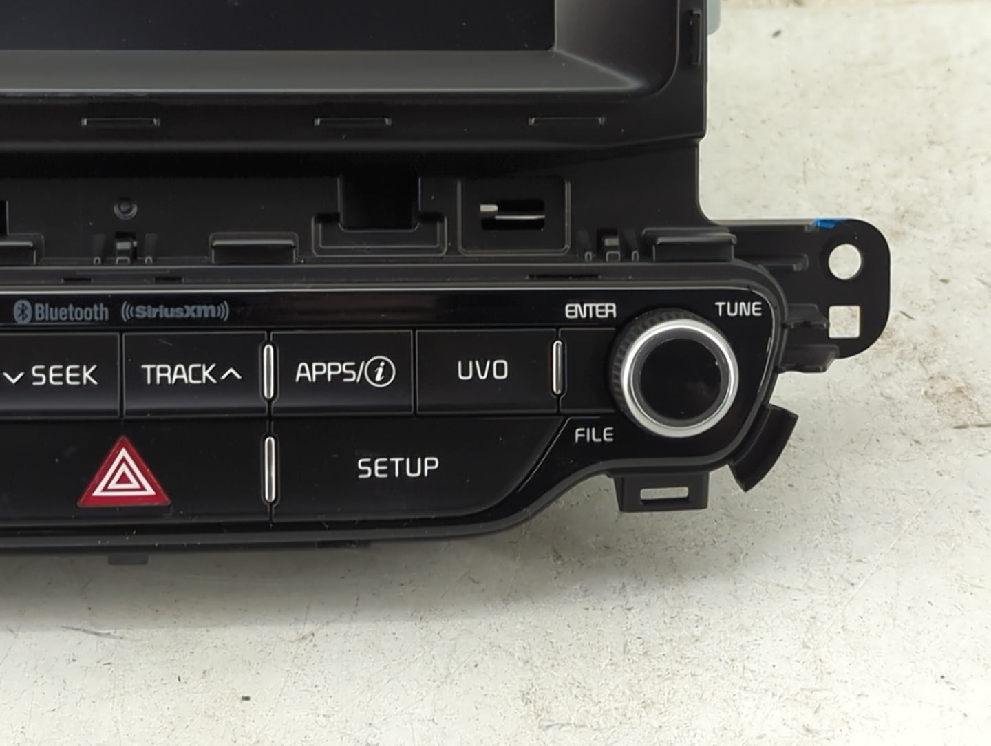 2017-2019 Kia Niro Radio AM FM Cd Player Receiver Replacement P/N:2WGYBAM3 96160-G5010 Fits Fits 2017 2018 2019 OEM Used Aut