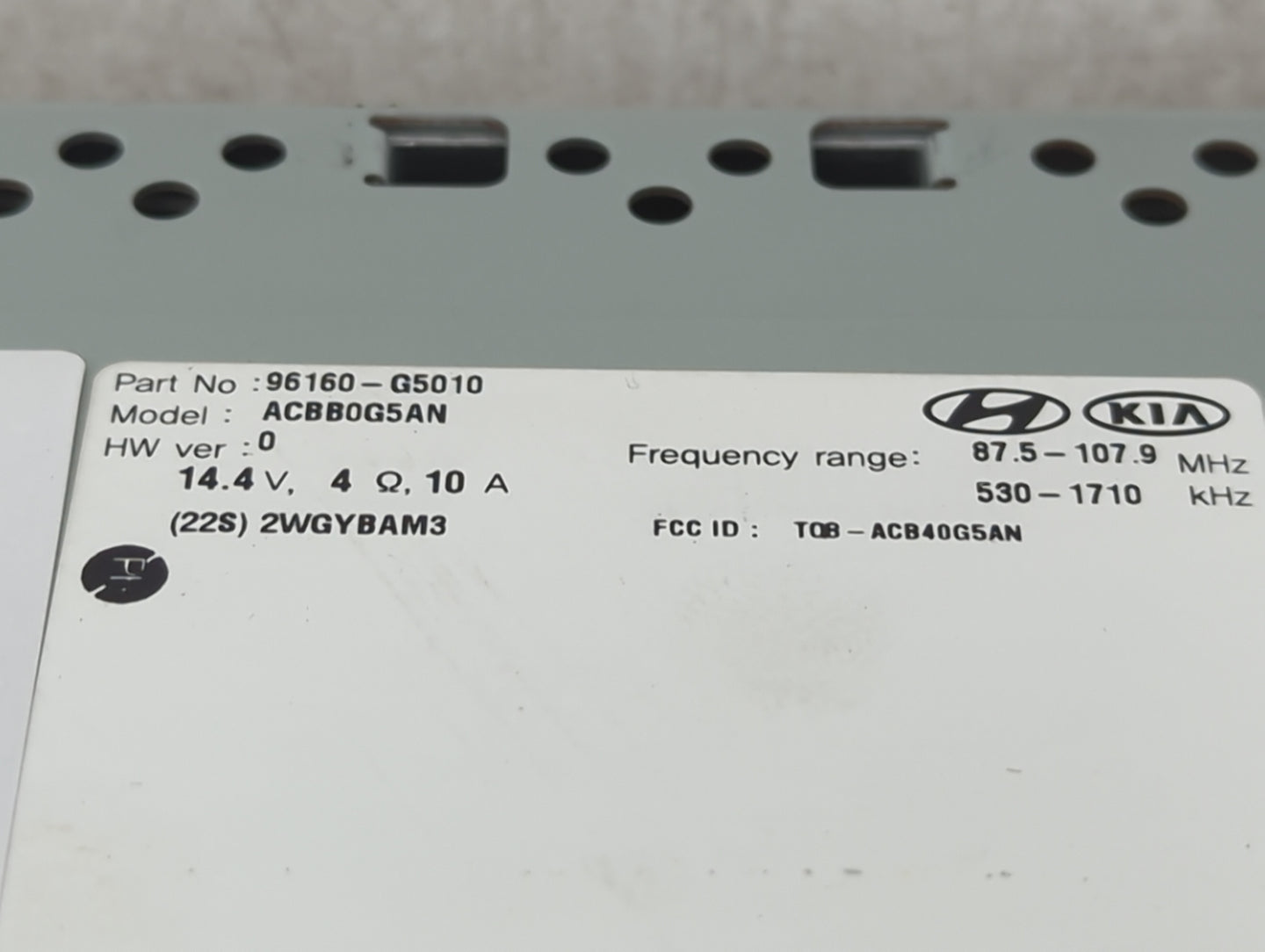 2017-2019 Kia Niro Radio AM FM Cd Player Receiver Replacement P/N:2WGYBAM3 96160-G5010 Fits Fits 2017 2018 2019 OEM Used Aut