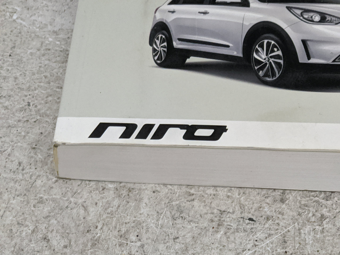2017 Kia Niro Owners Manual Book Guide OEM Used Auto Parts - Oemusedautoparts1.com