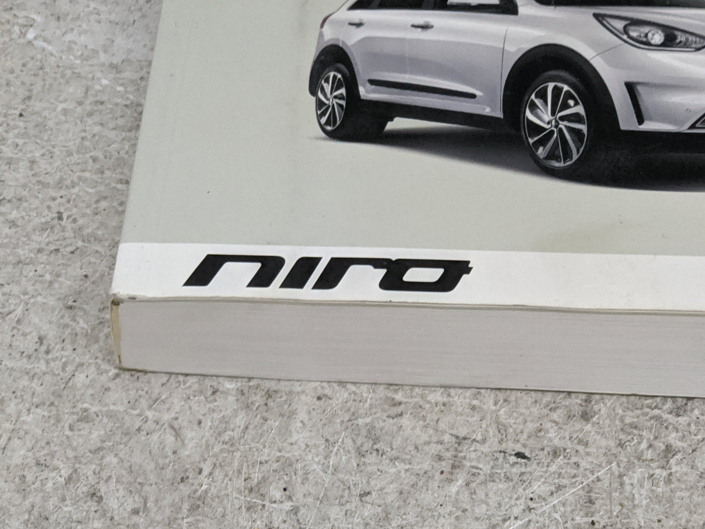 2017 Kia Niro Owners Manual Book Guide OEM Used Auto Parts - Oemusedautoparts1.com