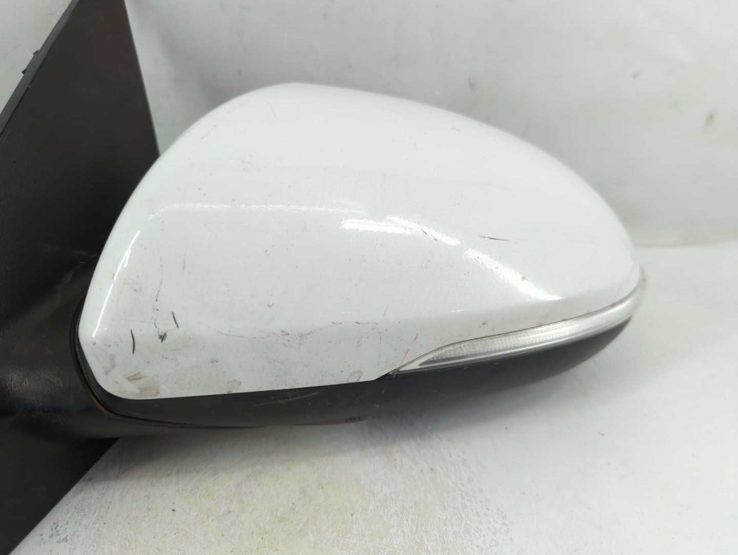 2016-2018 Kia Optima Driver Side View Mirror - Left Door Mirror OEM Used - Oemusedautoparts1.com