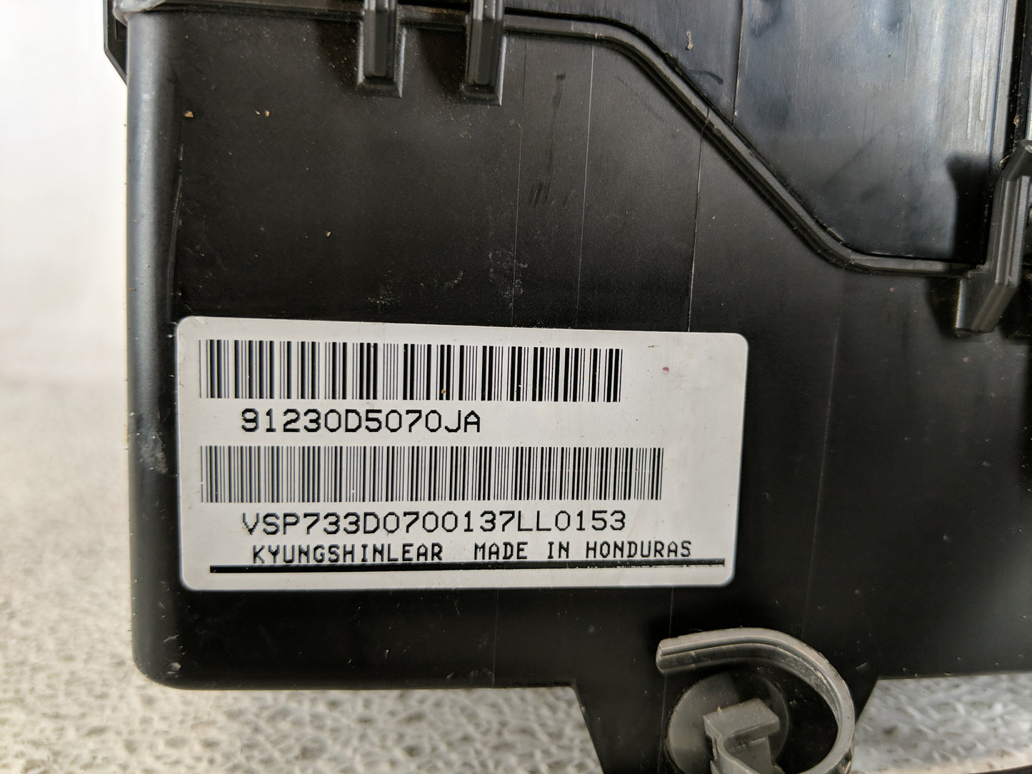 2016-2019 Kia Optima Fusebox Fuse Box Panel Relay Module P/N:91230D5070JA Fits Fits 2016 2017 2018 2019 OEM Used Auto Parts 