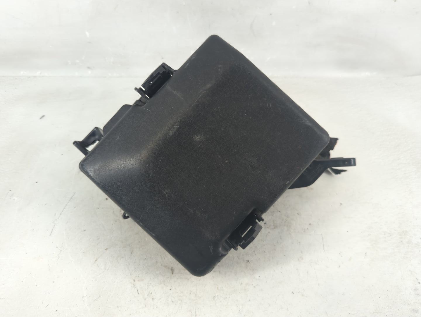 2016-2019 Kia Optima Fusebox Fuse Box Panel Relay Module P/N:91950-D5822 Fits Fits 2016 2017 2018 2019 OEM Used Auto Parts -