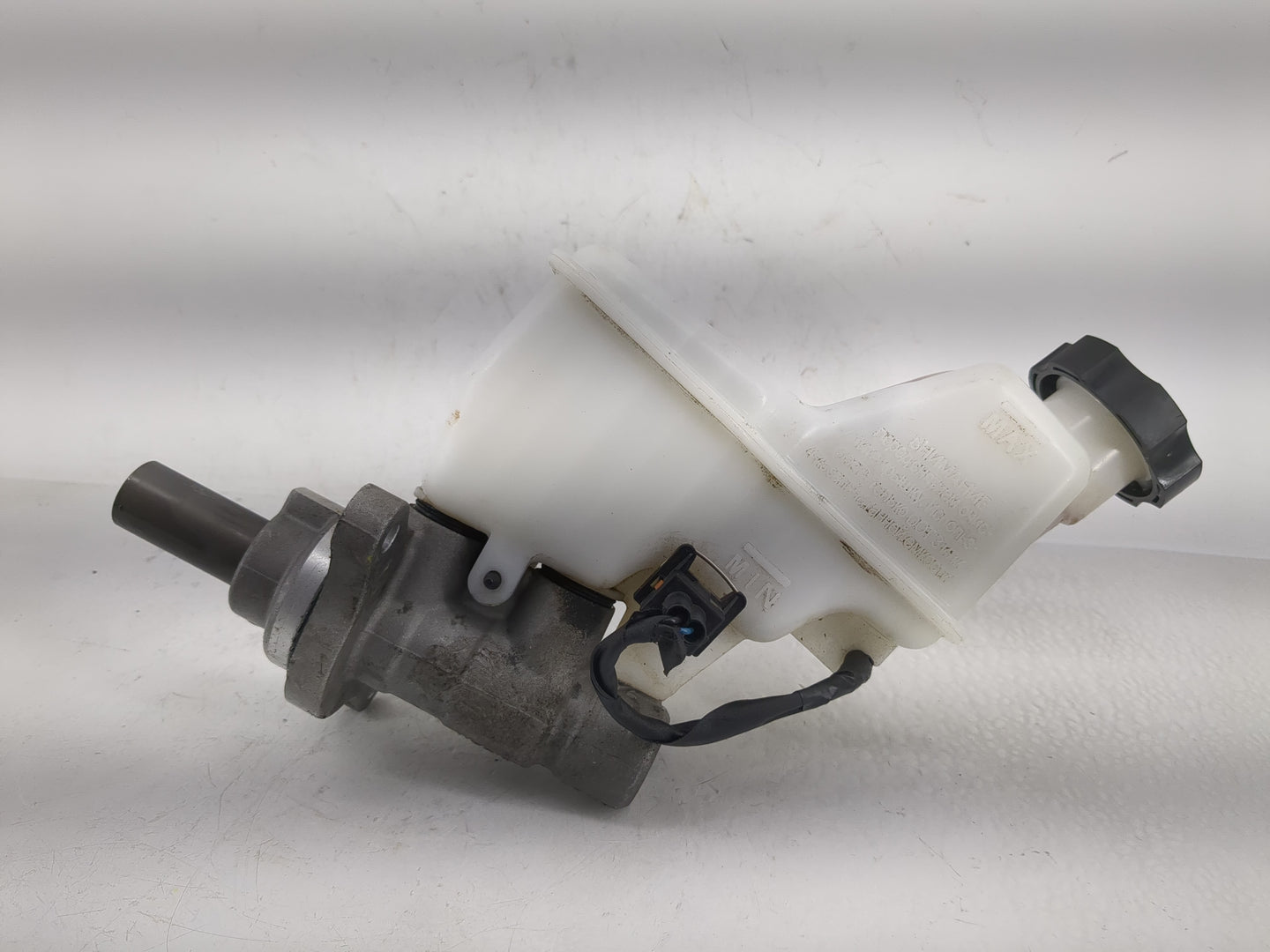 2016-2020 Kia Optima Brake Master Cylinder - Oemusedautoparts1.com
