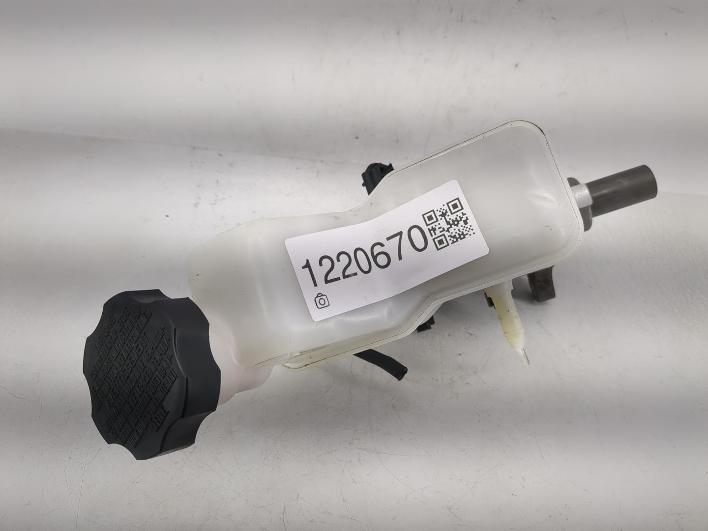 2016-2020 Kia Optima Brake Master Cylinder - Oemusedautoparts1.com