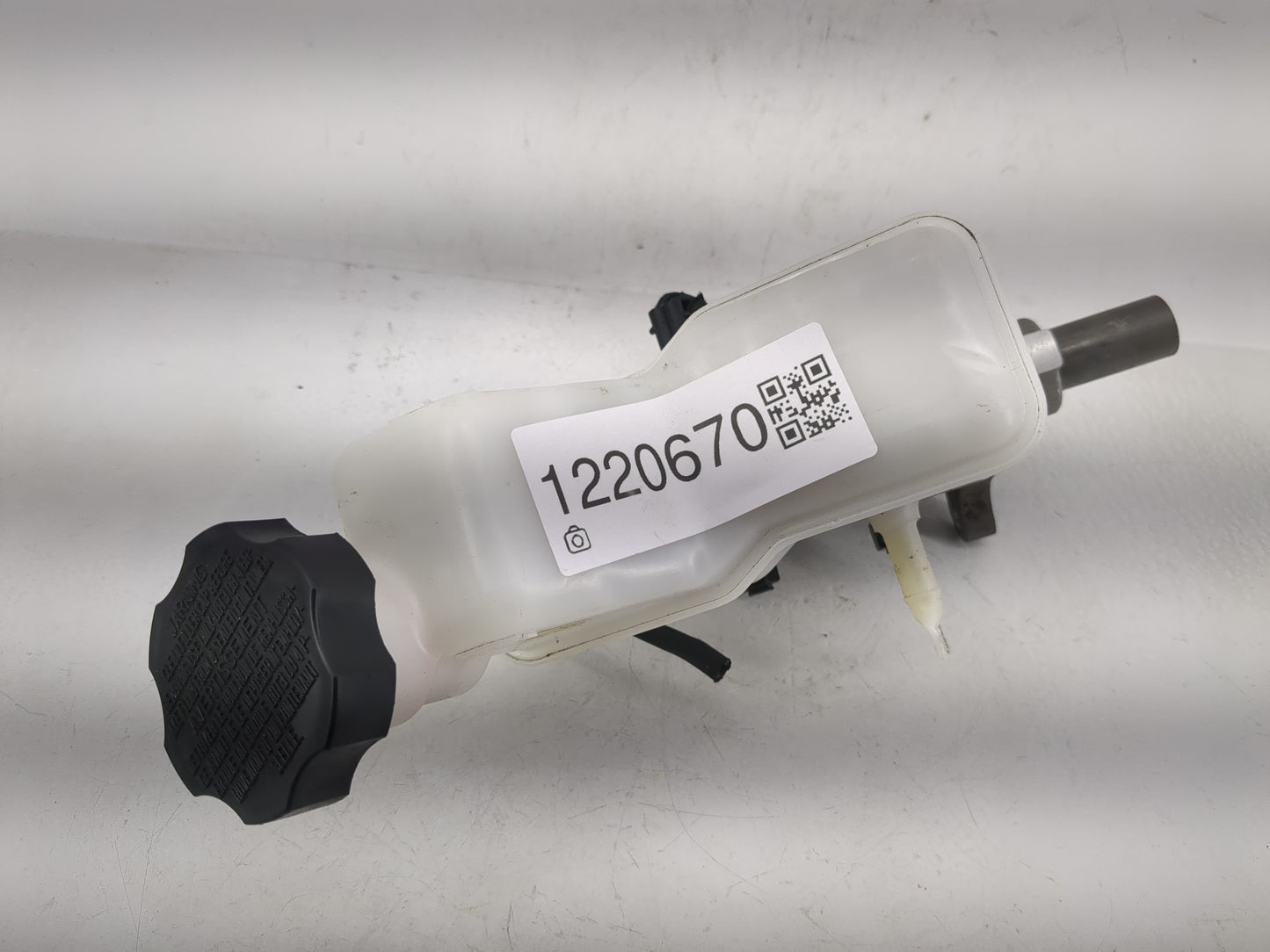 2016-2020 Kia Optima Brake Master Cylinder - Oemusedautoparts1.com