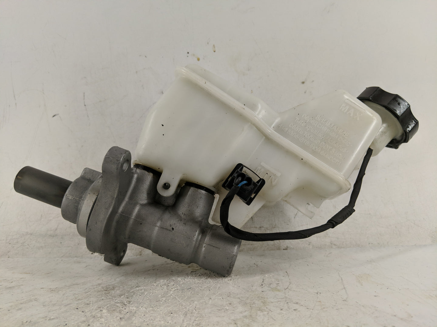 2016-2020 Kia Optima Brake Master Cylinder - Oemusedautoparts1.com