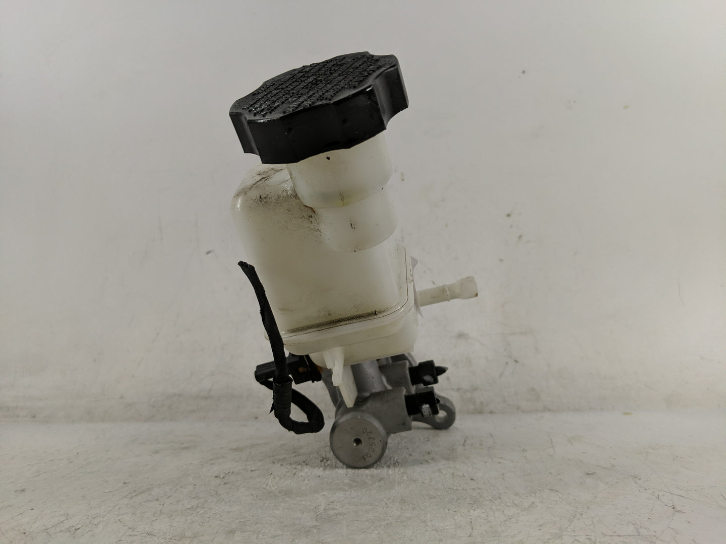 2016-2020 Kia Optima Brake Master Cylinder - Oemusedautoparts1.com