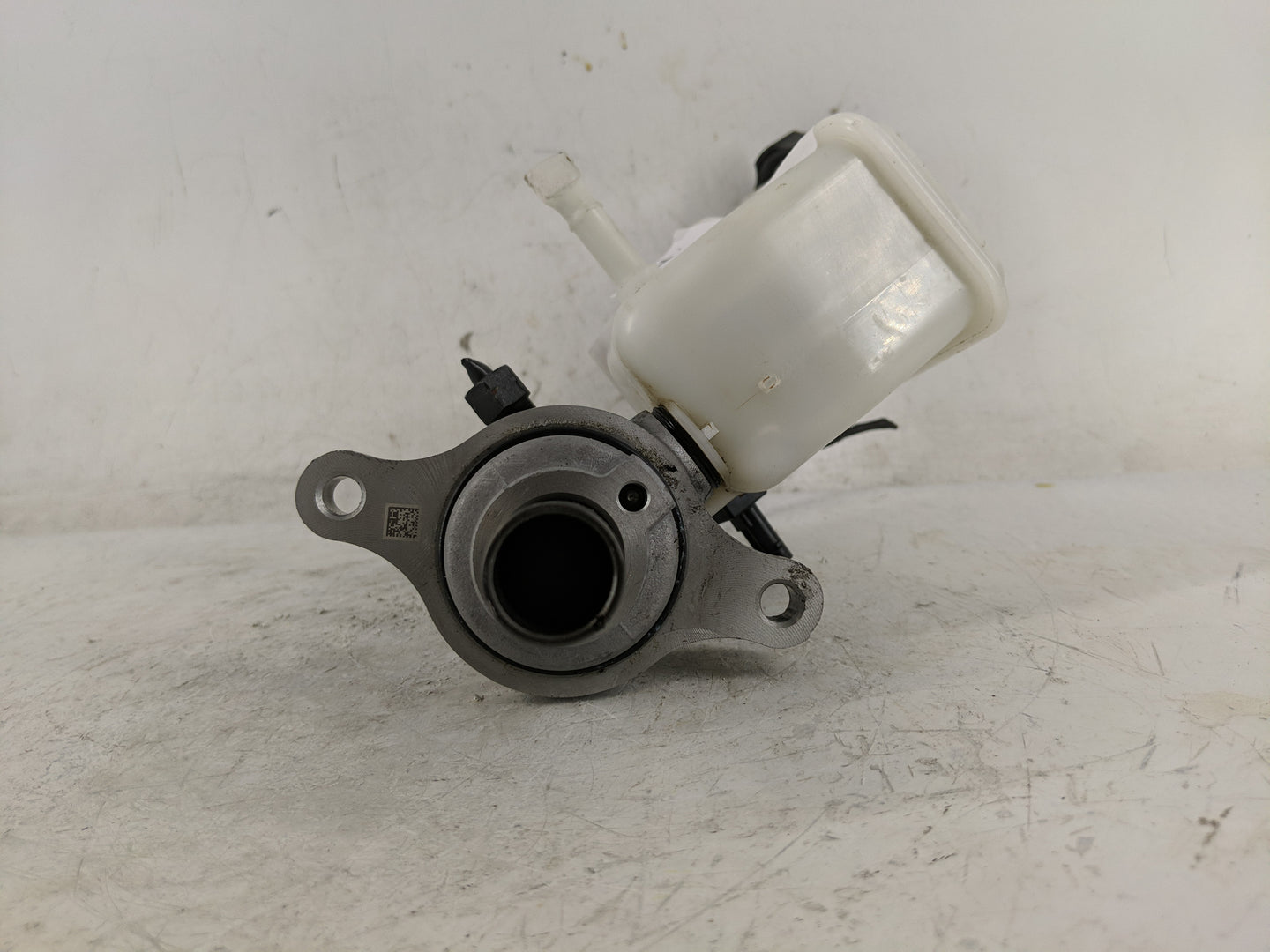 2016-2020 Kia Optima Brake Master Cylinder - Oemusedautoparts1.com