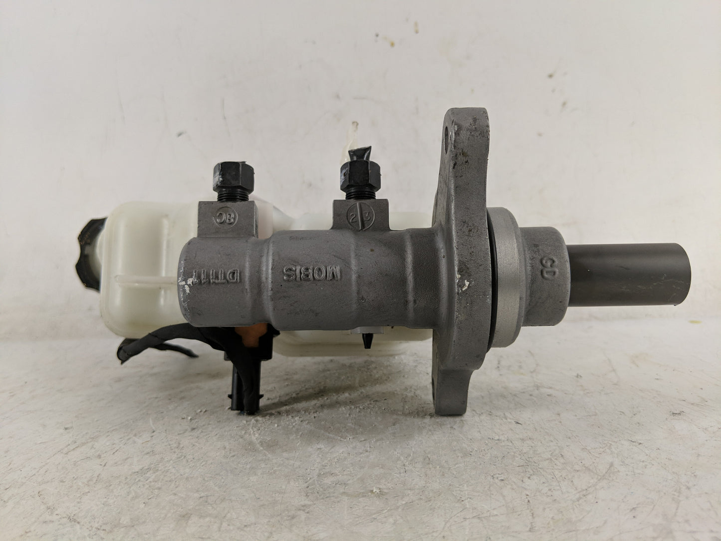 2016-2020 Kia Optima Brake Master Cylinder - Oemusedautoparts1.com