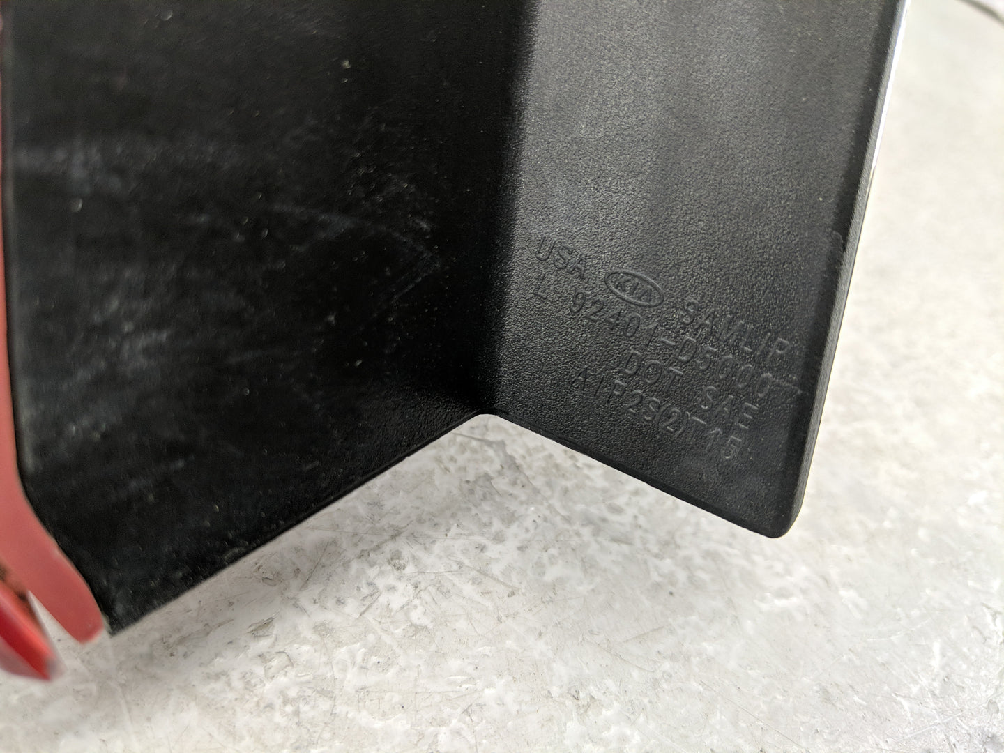 2016-2020 Kia Optima Tail Light Assembly Driver Left OEM P/N:92401-D5000 Fits Fits 2016 2017 2018 2019 2020 OEM Used Auto Pa