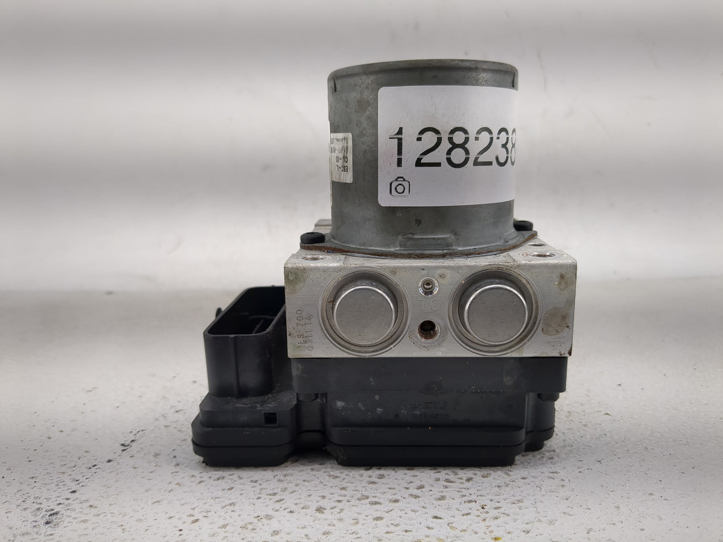 2017-2018 Kia Optima ABS Pump Control Module Replacement P/N:5890-D5060 D5589-22500 Fits Fits 2017 2018 OEM Used Auto Parts 