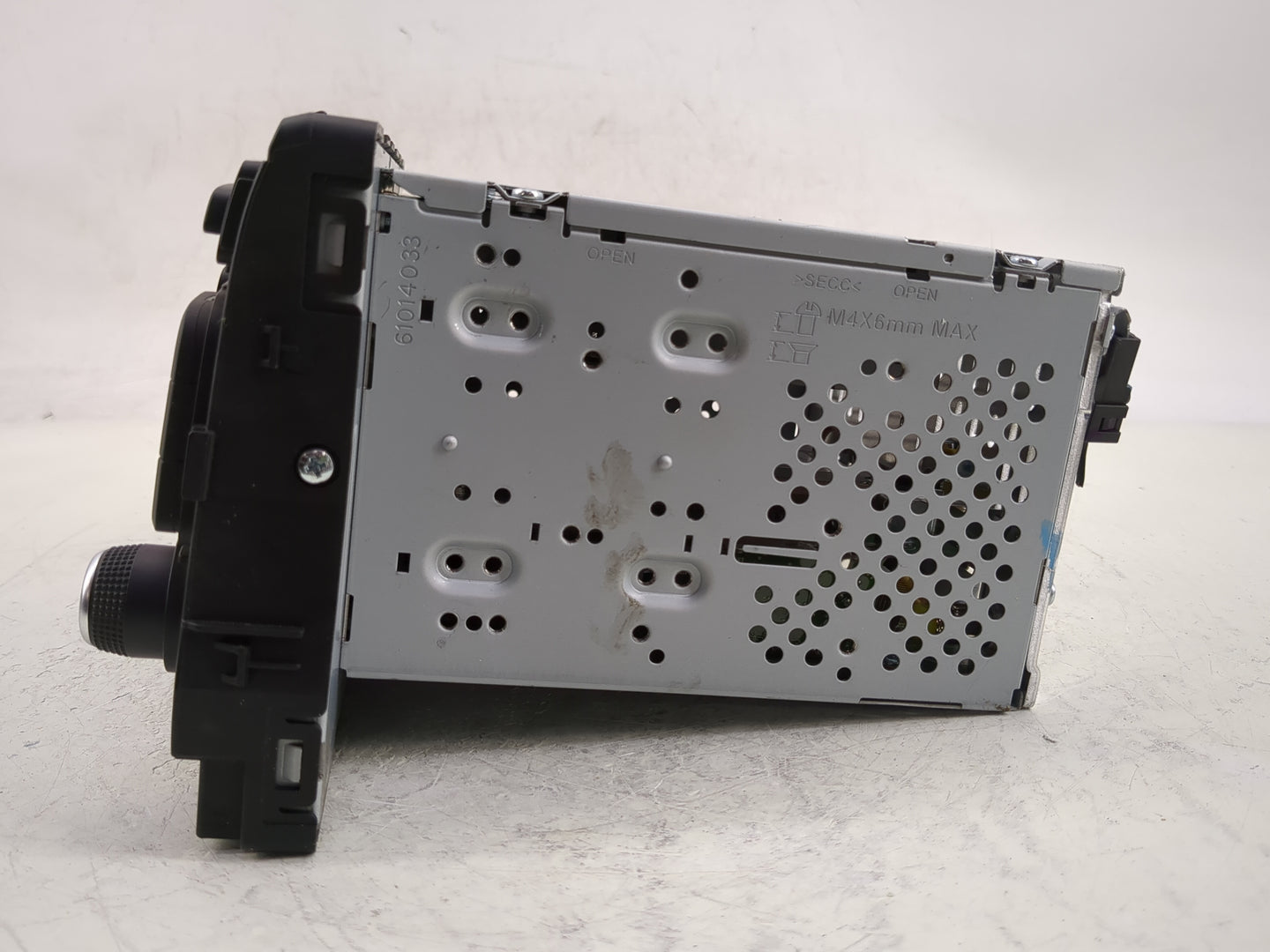 2017-2018 Kia Optima Radio AM FM Cd Player Receiver Replacement P/N:96180-A8150WK Fits Fits 2017 2018 OEM Used Auto Parts - 