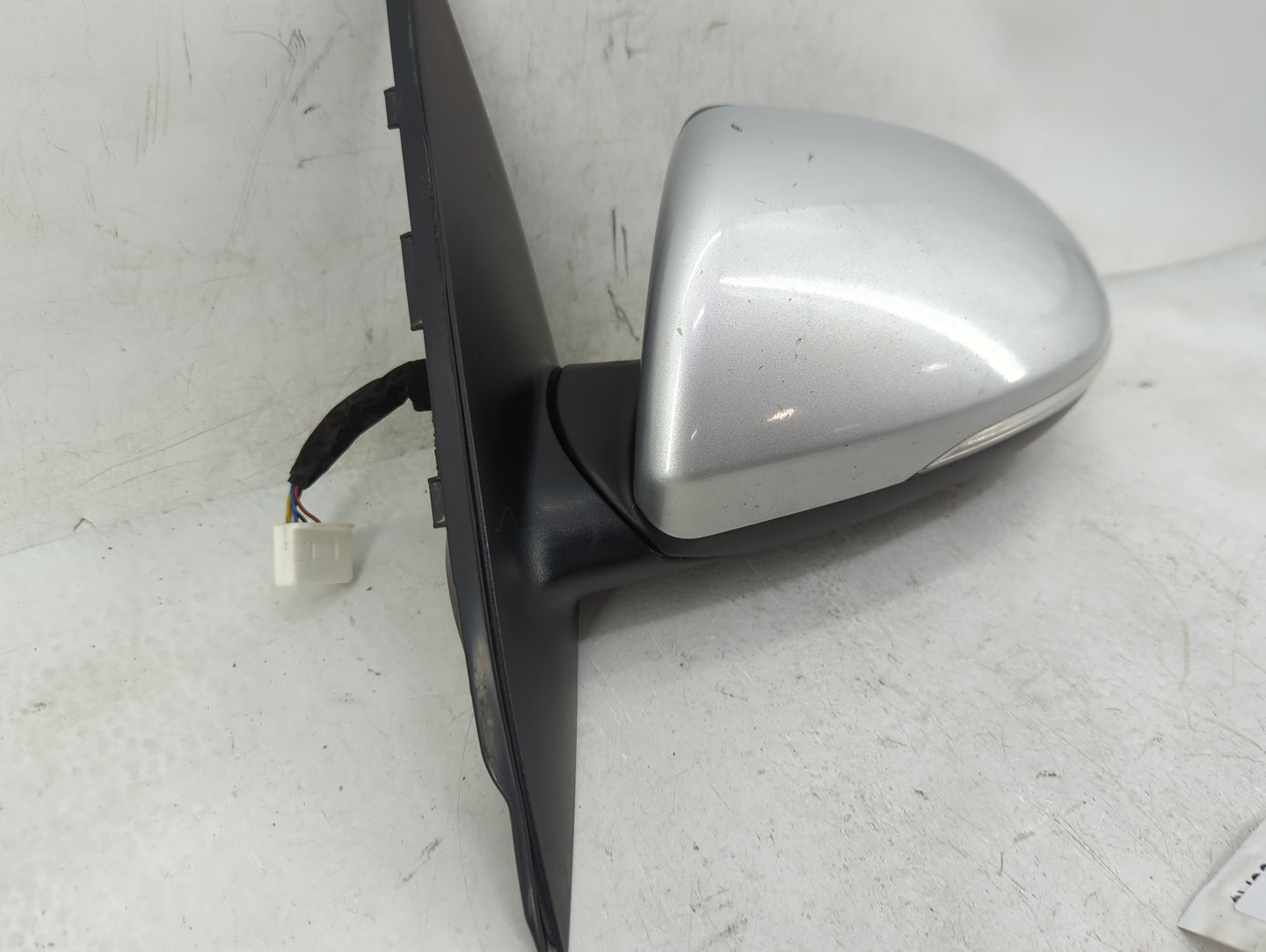 2016-2018 Kia Optima Driver Side View Mirror - Left Door Mirror OEM Used - Oemusedautoparts1.com