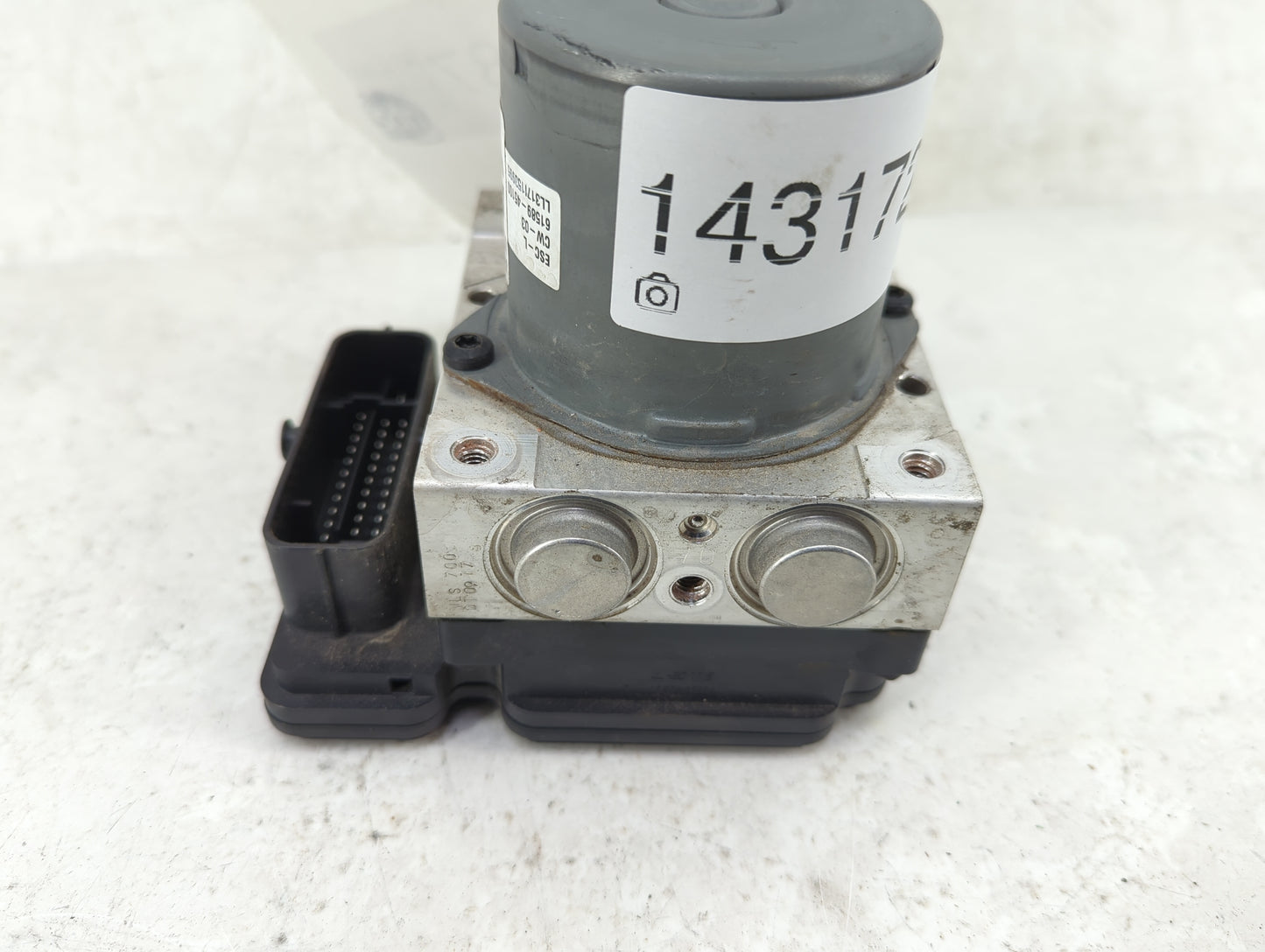 2016-2020 Kia Optima Throttle Body P/N:58900-D5060 Fits Fits 2015 2016 2017 2018 2019 2020 2021 2022 OEM Used Auto Parts - O