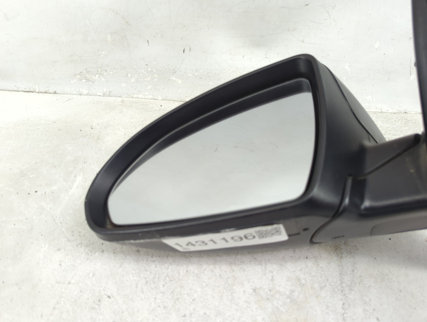 2017-2020 Kia Optima Driver Side View Mirror - Left Door Mirror OEM Used - Oemusedautoparts1.com