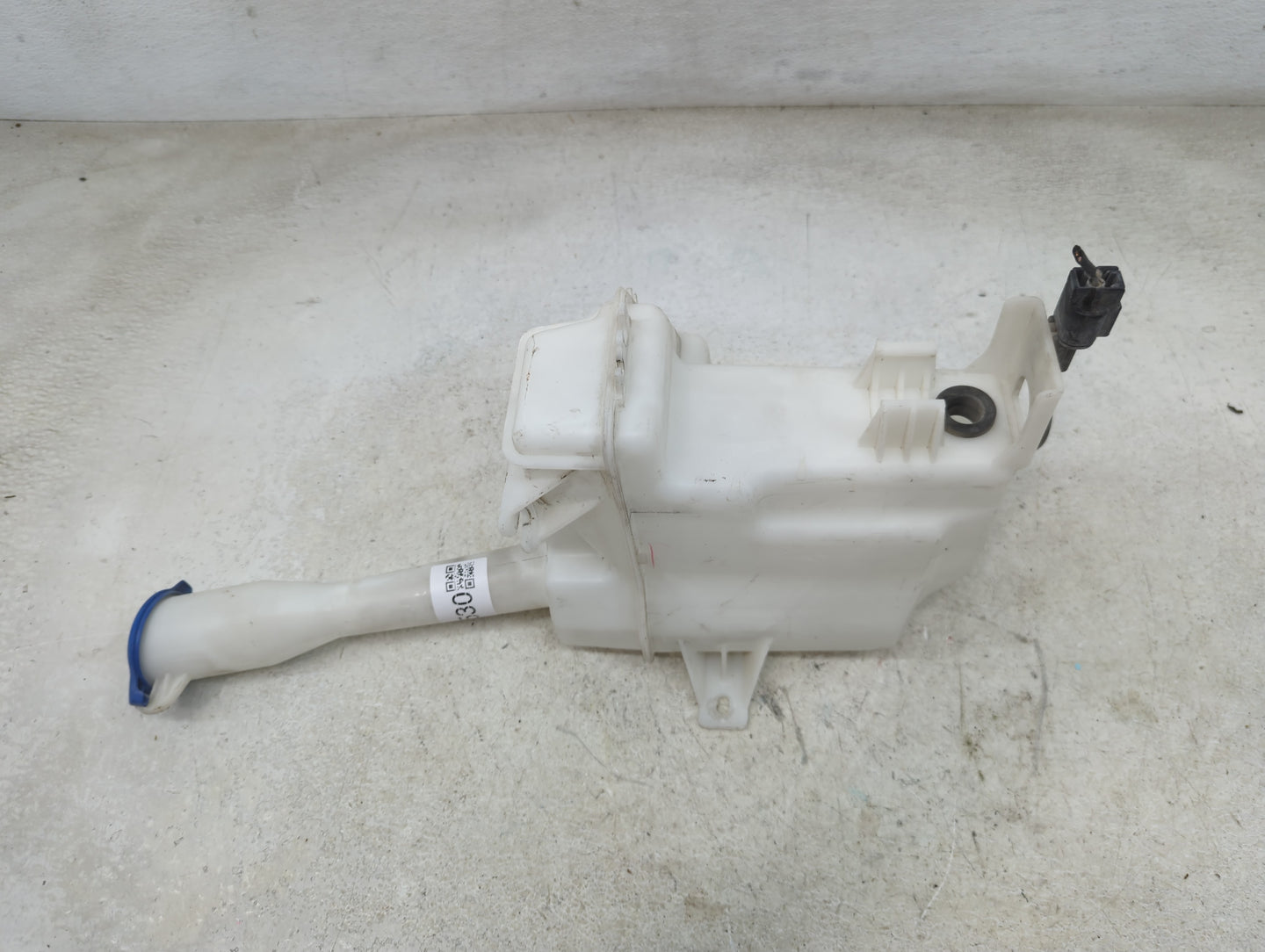2016-2020 Kia Optima Windshield Washer Fluid Reservoir Bottle Oem 1465530 - Oemusedautoparts1.com