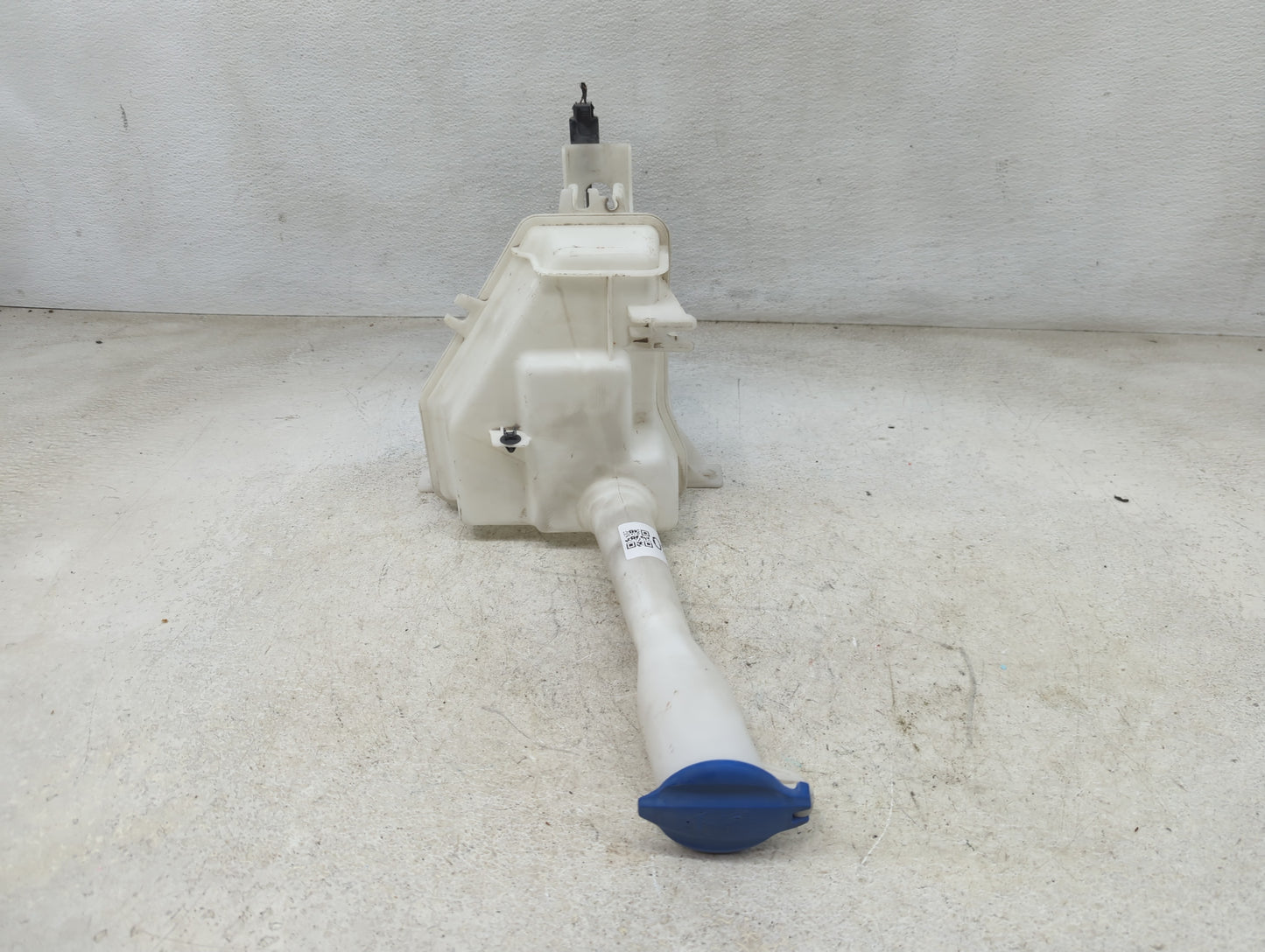 2016-2020 Kia Optima Windshield Washer Fluid Reservoir Bottle Oem 1465530 - Oemusedautoparts1.com
