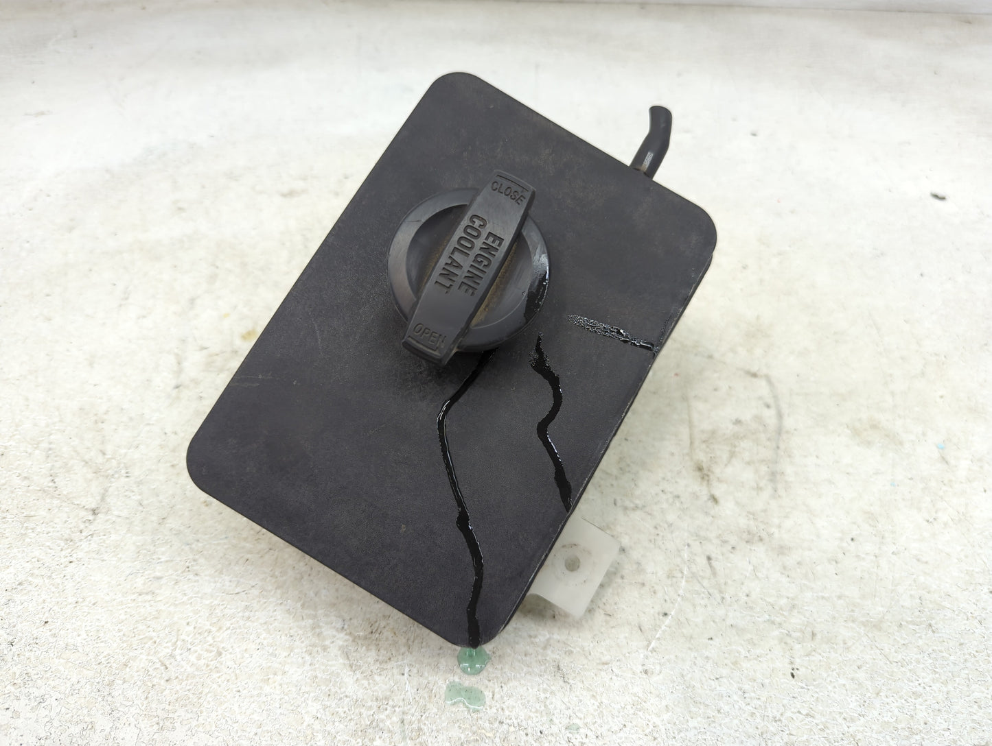 2016-2020 Kia Optima Radiator Coolant Overflow Expansion Tank Bottle 1465545 - Oemusedautoparts1.com