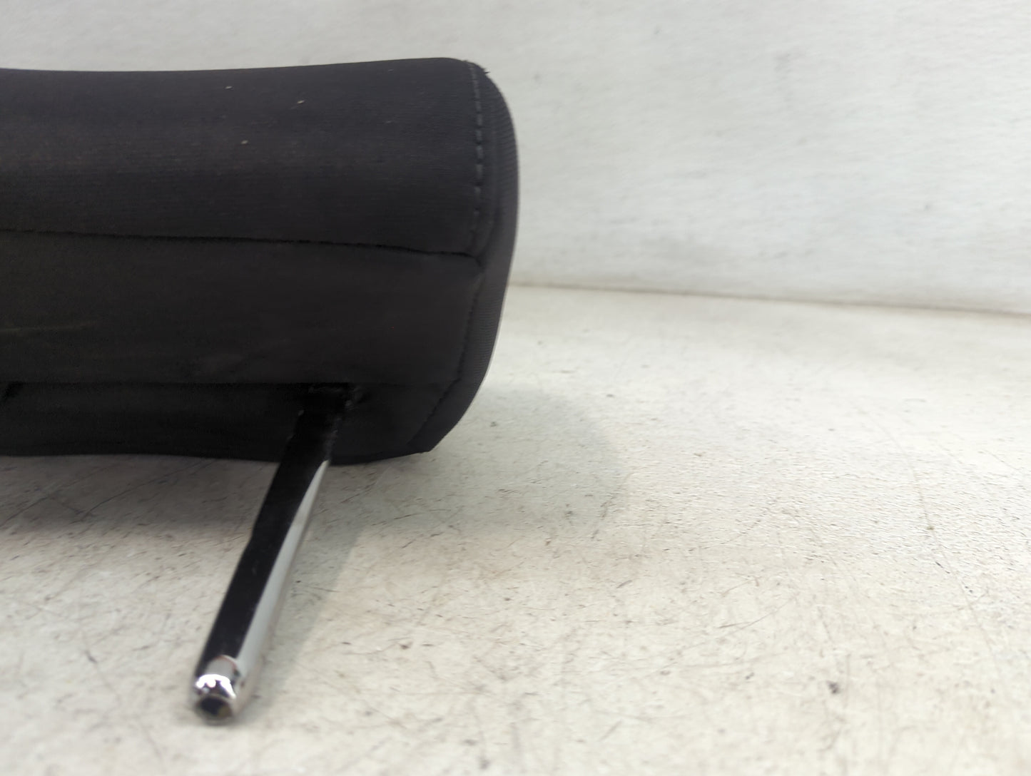 2016-2018 Kia Optima Headrest Head Rest Front Driver Seat Black 1470725 - Oemusedautoparts1.com