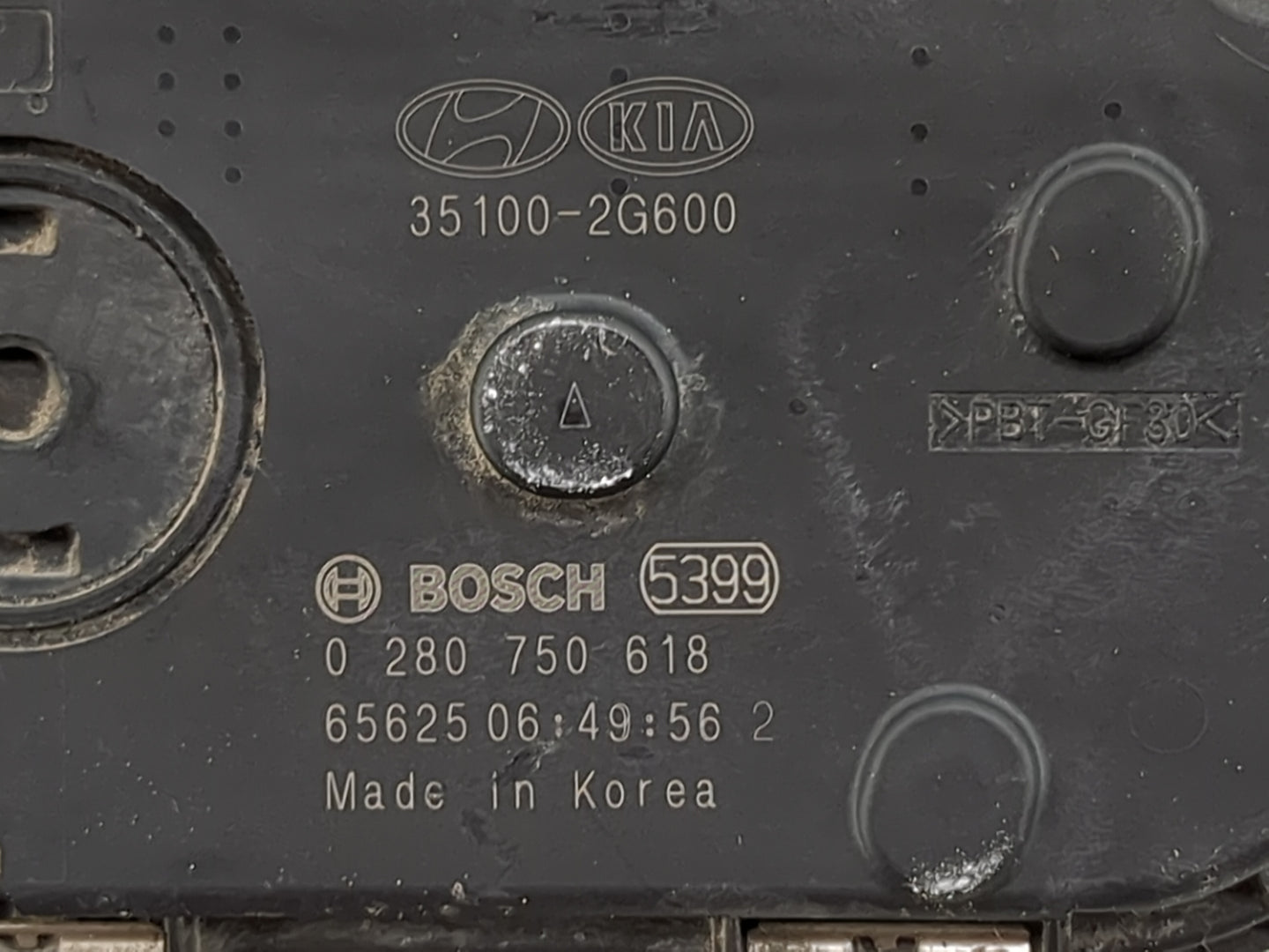 2016-2020 Kia Optima Throttle Body P/N:35100-2G600 0280750618 Fits Fits 2015 2016 2017 2018 2019 2020 2021 OEM Used Auto Par
