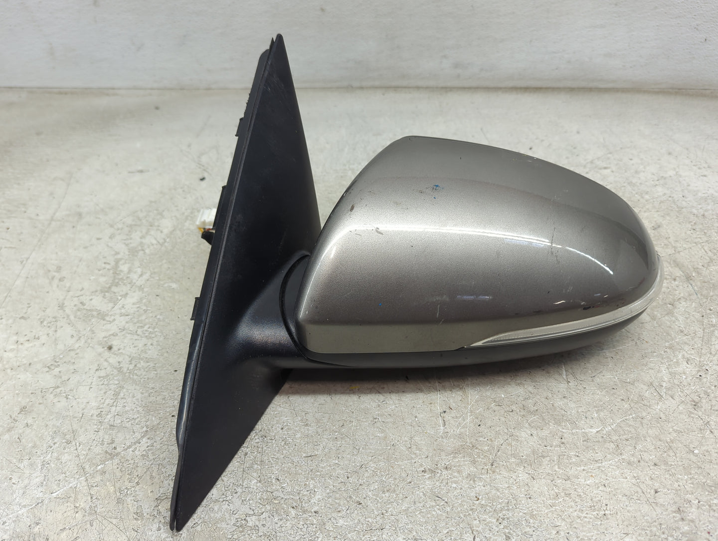 2016-2018 Kia Optima Driver Side View Mirror - Left Door Mirror OEM Used - Oemusedautoparts1.com