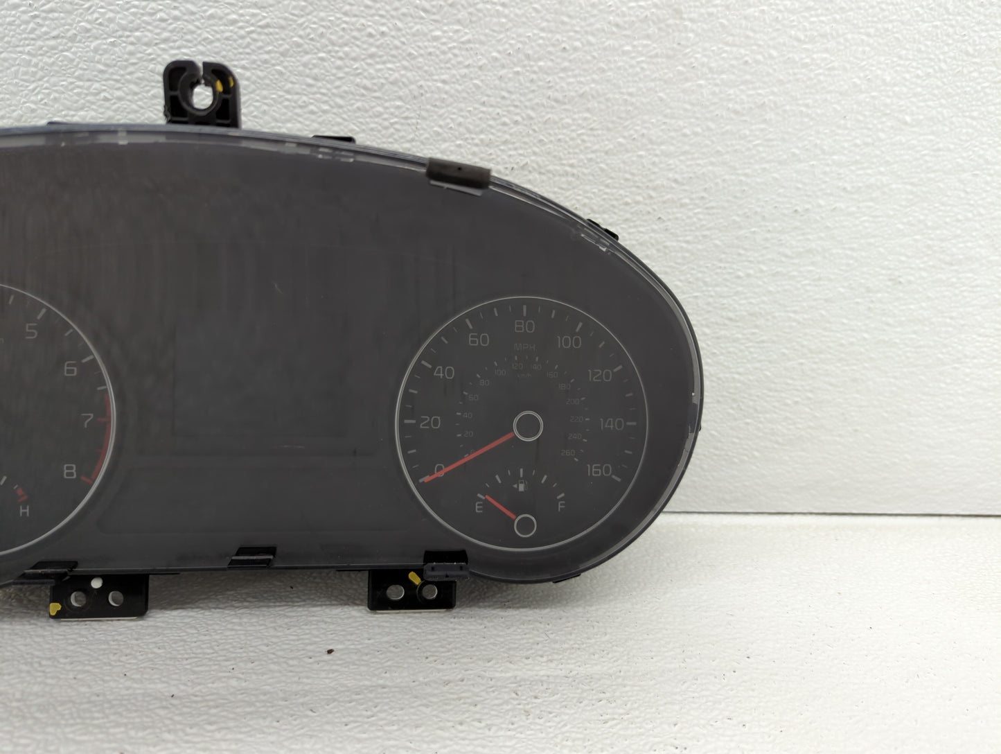 2017-2018 Kia Optima Instrument Cluster Speedometer Gauges P/N:94001-D4860 Fits Fits 2017 2018 OEM Used Auto Parts - Oemused