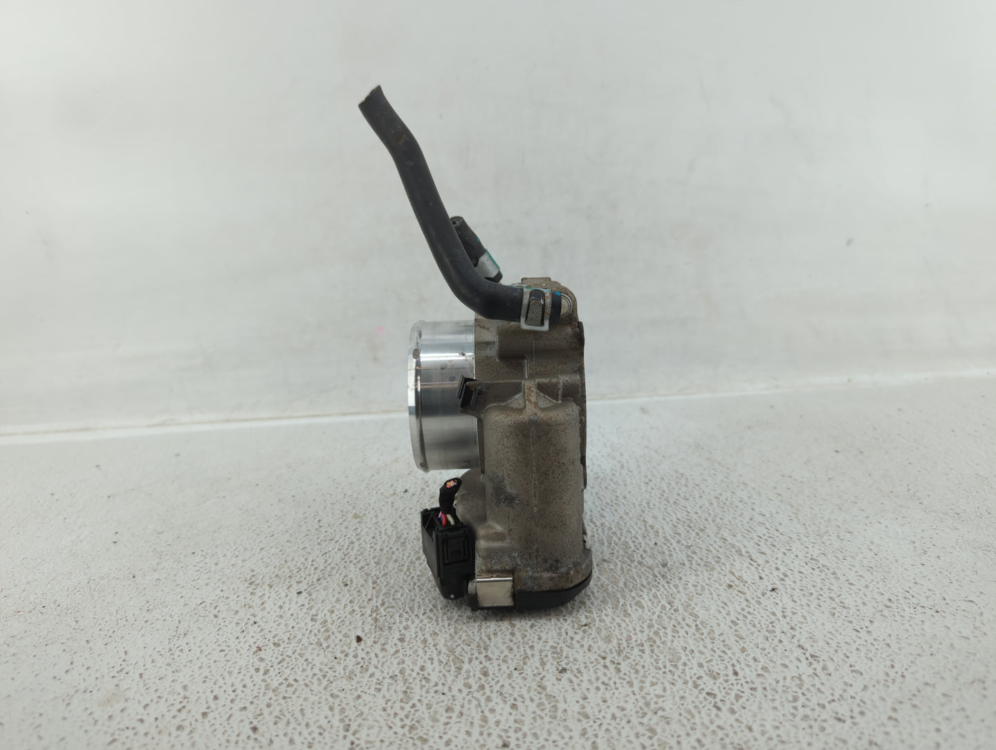 2016-2020 Kia Optima Throttle Body P/N:35100-2G600 Fits Fits 2015 2016 2017 2018 2019 2020 2021 OEM Used Auto Parts - Oemuse