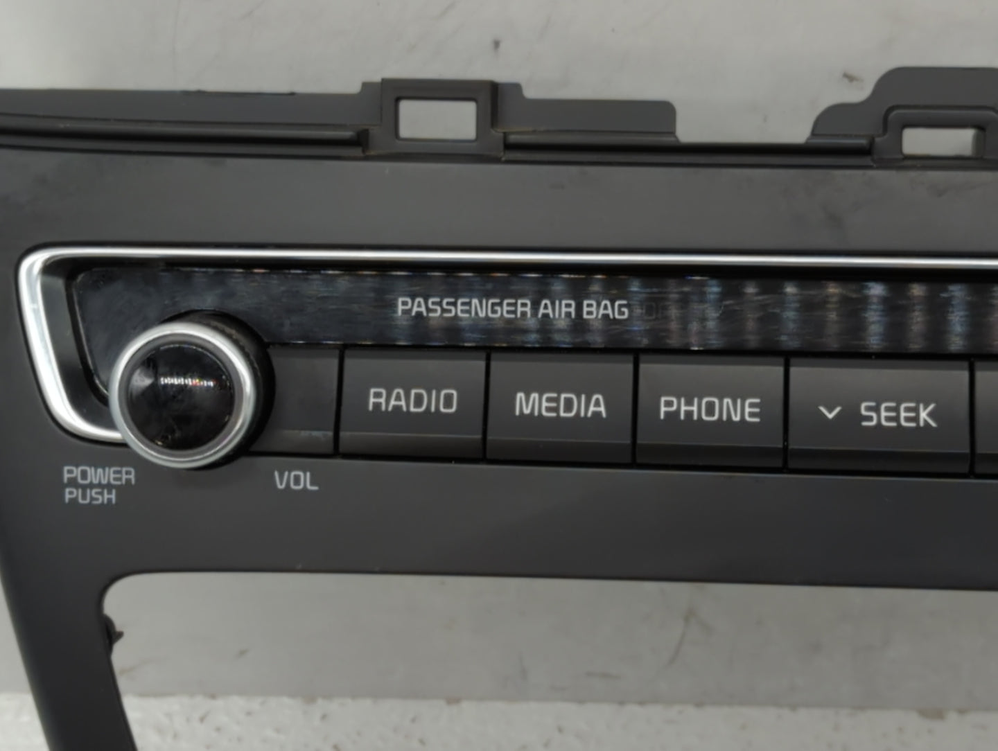 2016-2019 Kia Optima Radio Control Panel - Oemusedautoparts1.com