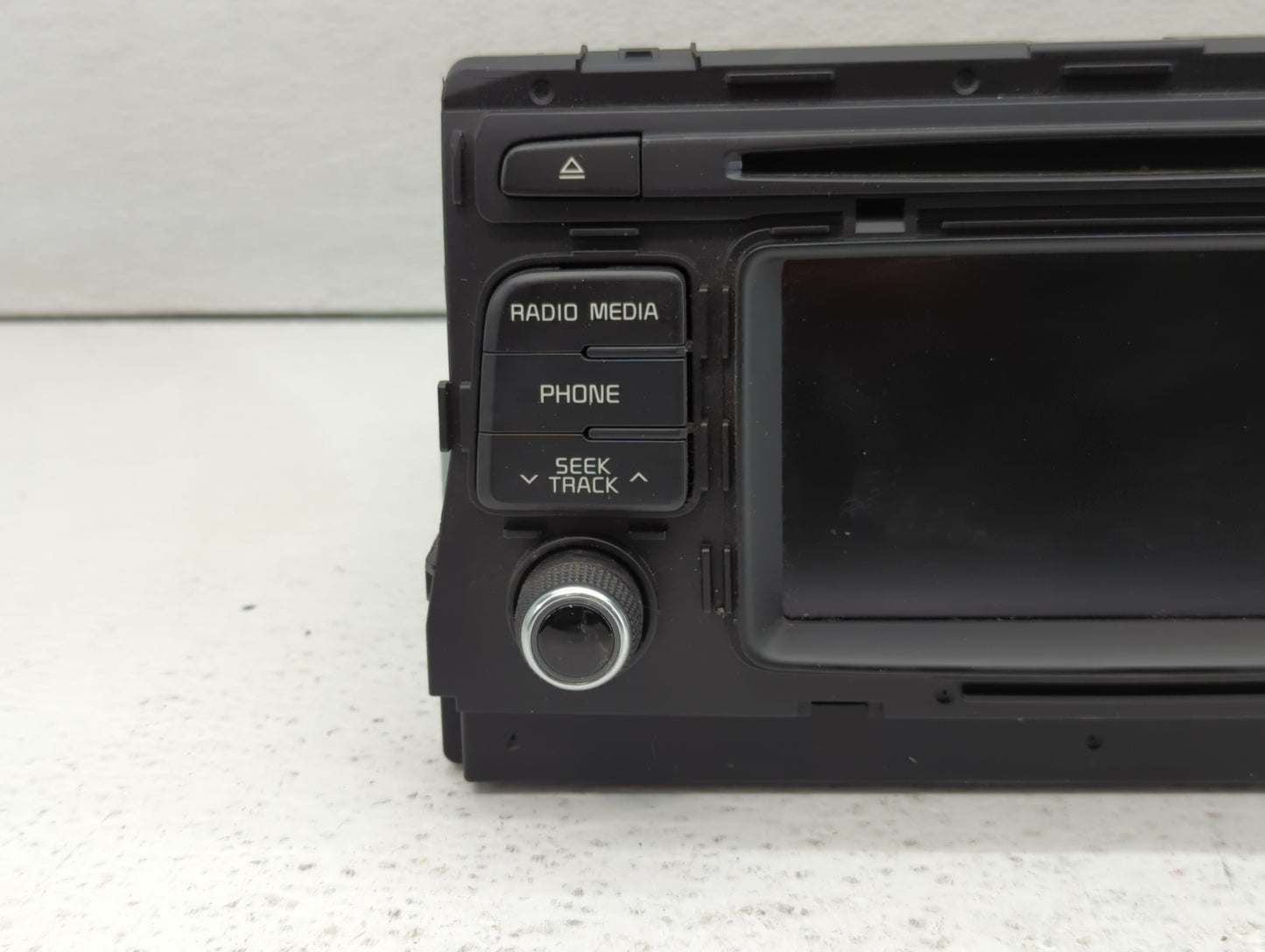 2017-2018 Kia Optima Radio AM FM Cd Player Receiver Replacement P/N:96180-A8150WK 96160-D5150WK Fits Fits 2017 2018 OEM Used