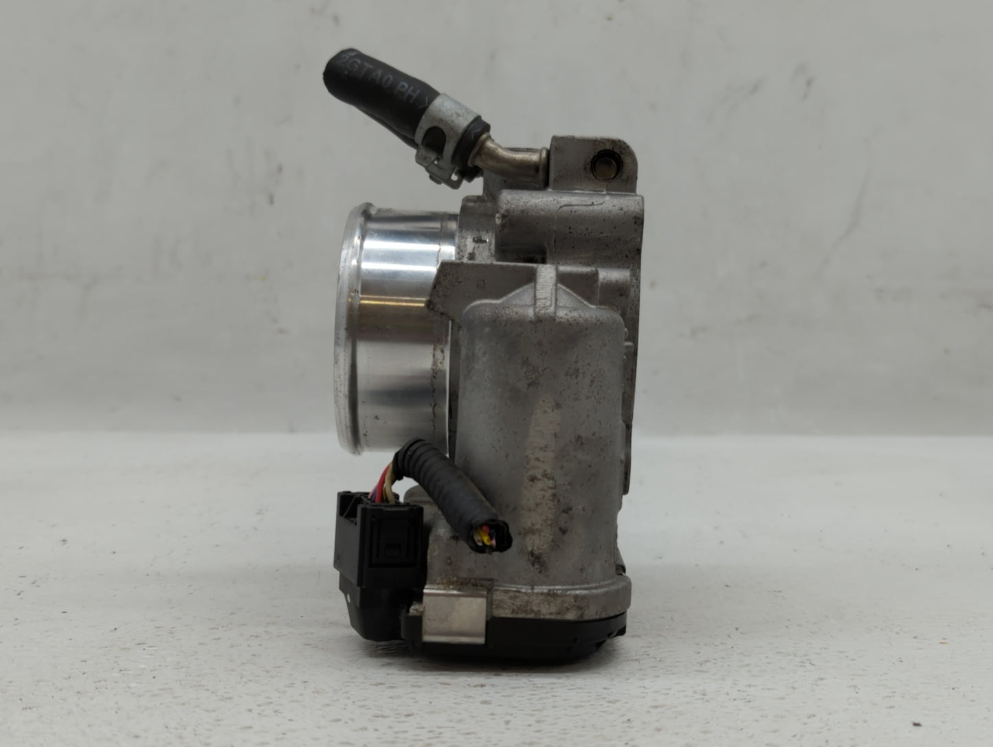 2016-2020 Kia Optima Throttle Body P/N:35100-2G610 Fits Fits 2015 2016 2017 2018 2019 2020 2021 OEM Used Auto Parts - Oemuse