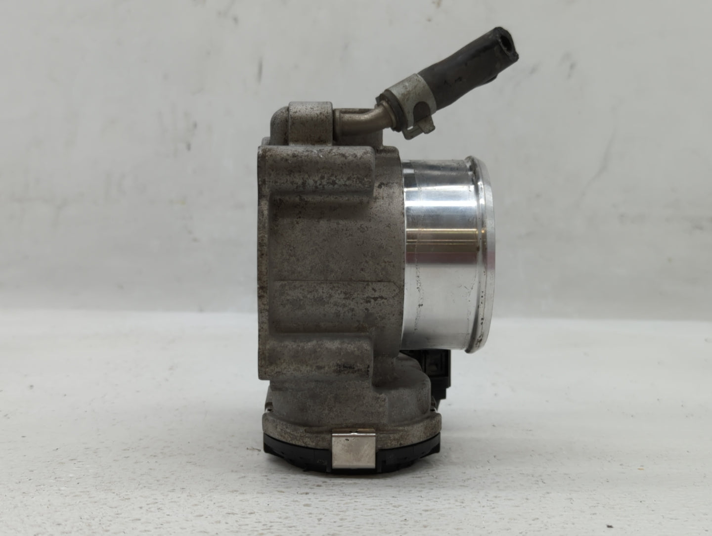 2016-2020 Kia Optima Throttle Body P/N:35100-2G610 Fits Fits 2015 2016 2017 2018 2019 2020 2021 OEM Used Auto Parts - Oemuse