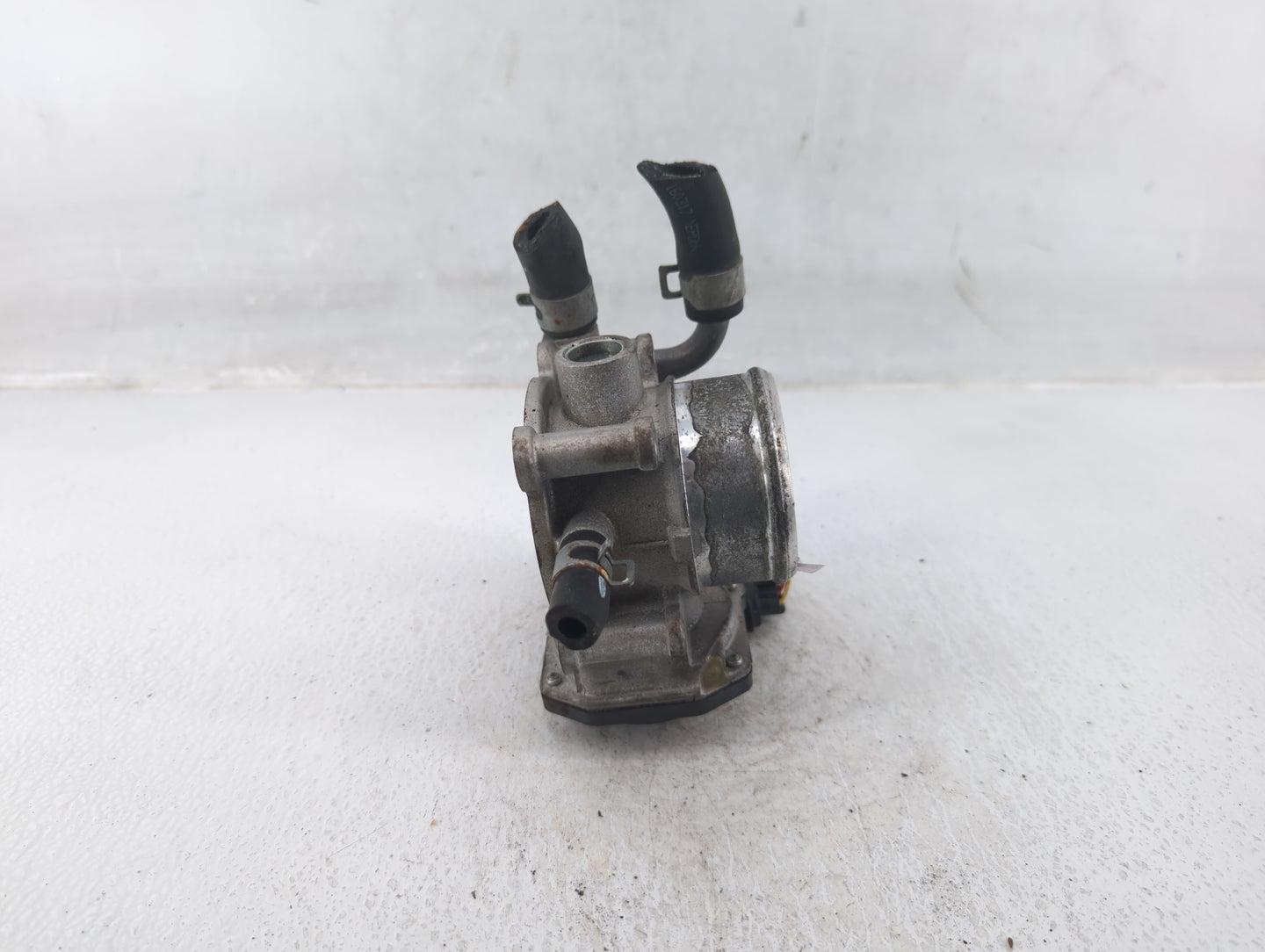 2016-2020 Kia Optima Throttle Body P/N:35100-2B340 Fits Fits 2015 2016 2017 2018 2019 2020 2021 2022 OEM Used Auto Parts - O