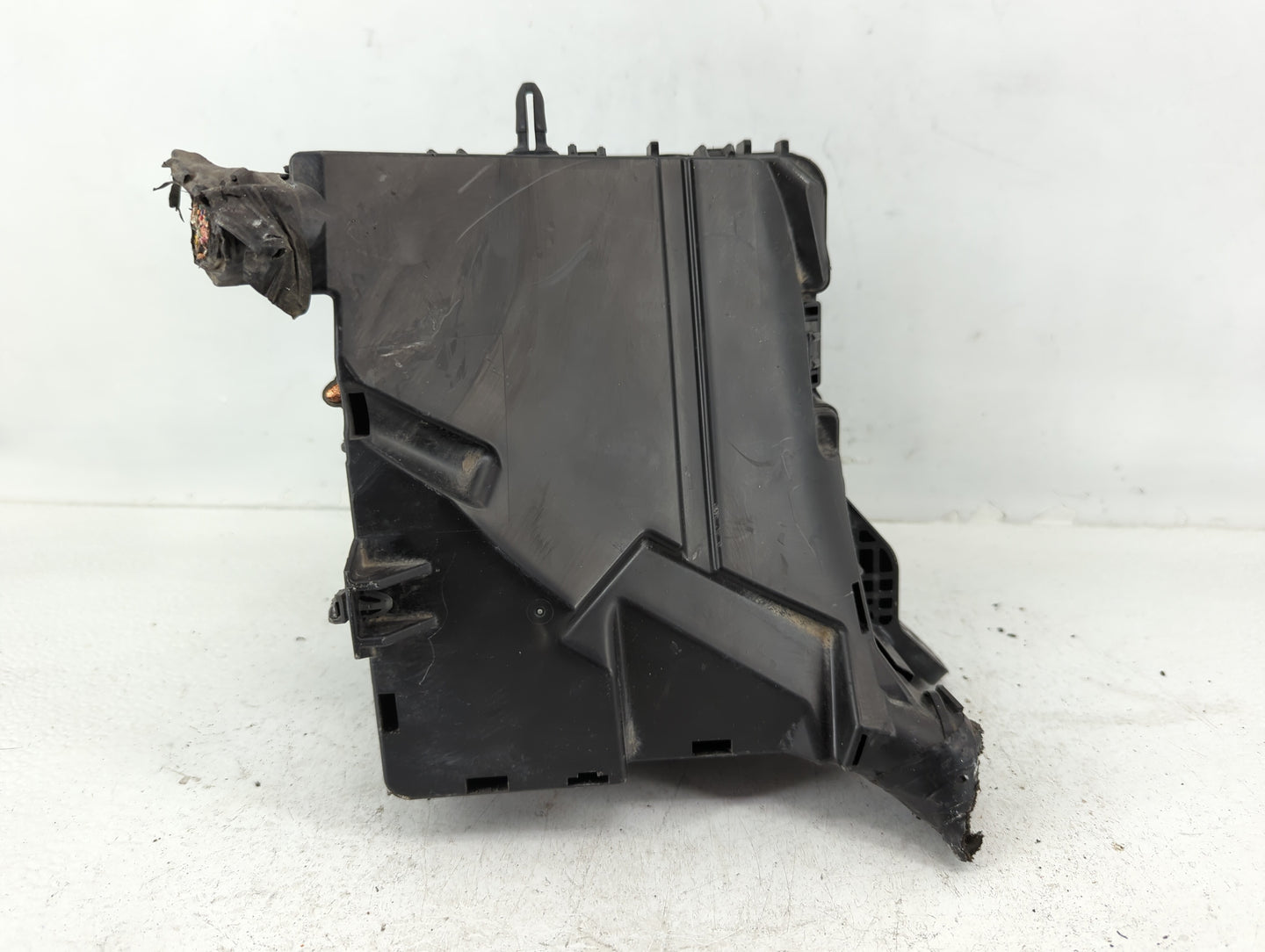 2016-2019 Kia Optima Fusebox Fuse Box Panel Relay Module P/N:91950-D5822 Fits Fits 2016 2017 2018 2019 OEM Used Auto Parts -