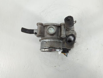 2016-2020 Kia Optima Throttle Body P/N:35100-2B340 Fits Fits 2015 2016 2017 2018 2019 2020 2021 2022 OEM Used Auto Parts