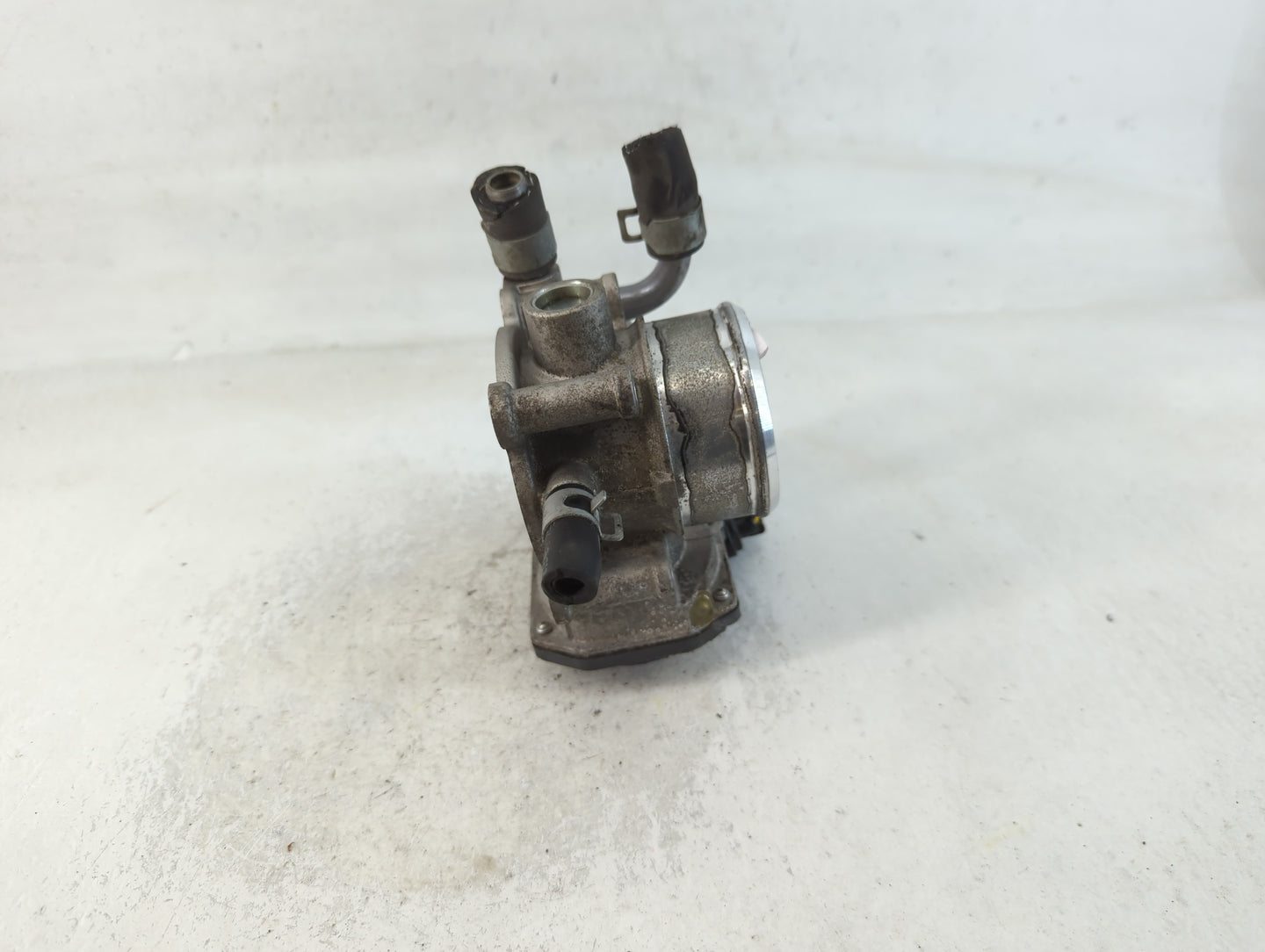 2016-2020 Kia Optima Throttle Body P/N:35100-2B340 Fits Fits 2015 2016 2017 2018 2019 2020 2021 2022 OEM Used Auto Parts - O