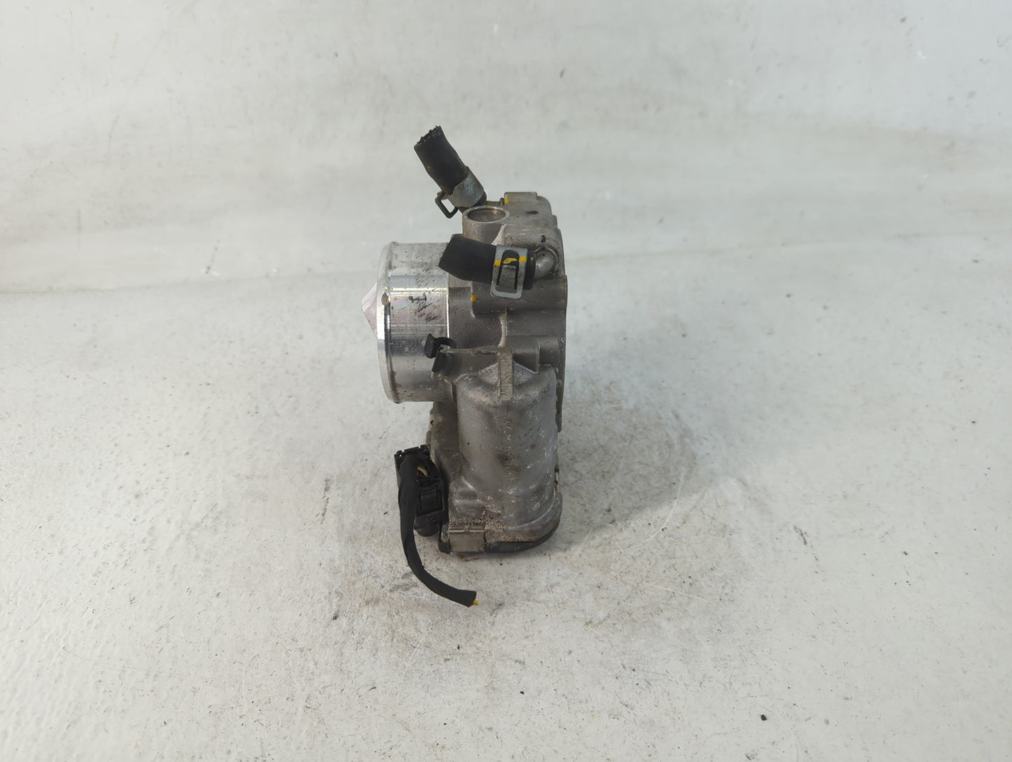 2016-2020 Kia Optima Throttle Body P/N:35100-2G600 Fits Fits 2015 2016 2017 2018 2019 2020 2021 OEM Used Auto Parts - Oemuse