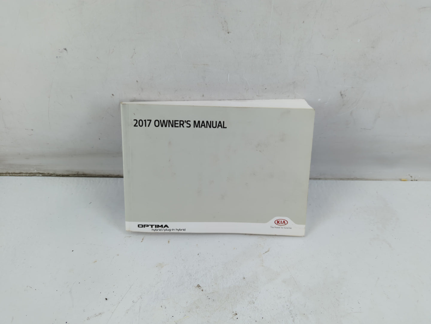 2017 Kia Optima Owners Manual Book Guide P/N:HA8O-EU6NC OEM Used Auto Parts - Oemusedautoparts1.com