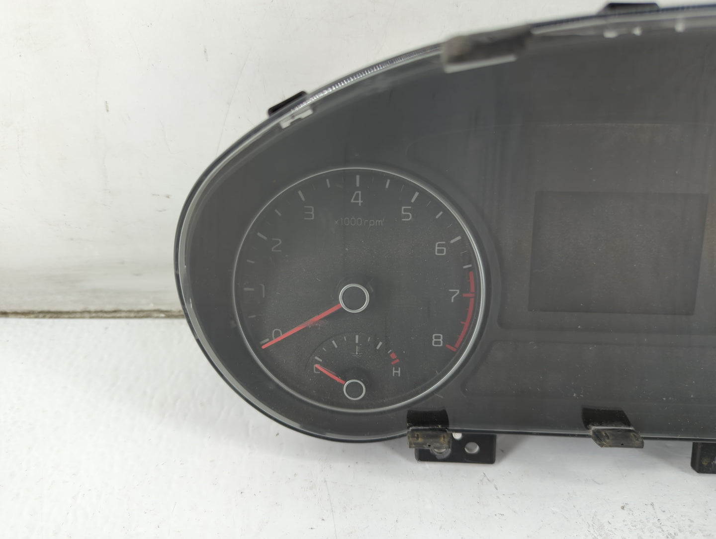 2017-2018 Kia Optima Instrument Cluster Speedometer Gauges P/N:94001-D5310 Fits Fits 2017 2018 OEM Used Auto Parts - Oemused