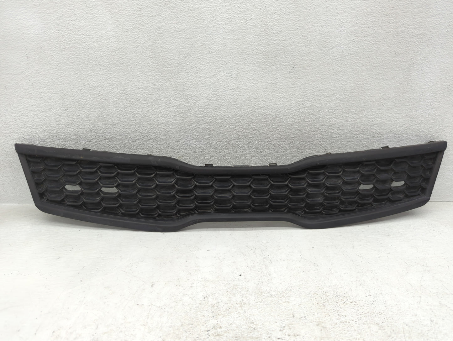 2016-2017 Kia Rio Front Grille Bumper Not Included - Oemusedautoparts1.com