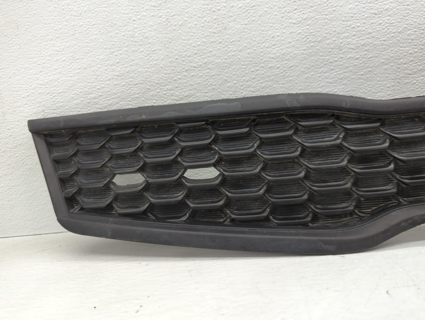 2016-2017 Kia Rio Front Grille Bumper Not Included - Oemusedautoparts1.com