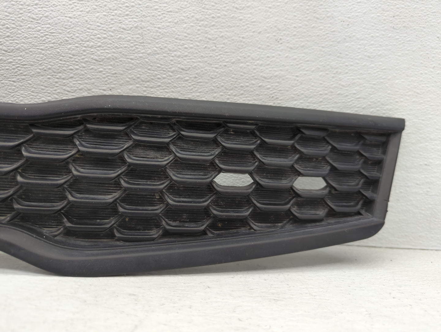 2016-2017 Kia Rio Front Grille Bumper Not Included - Oemusedautoparts1.com