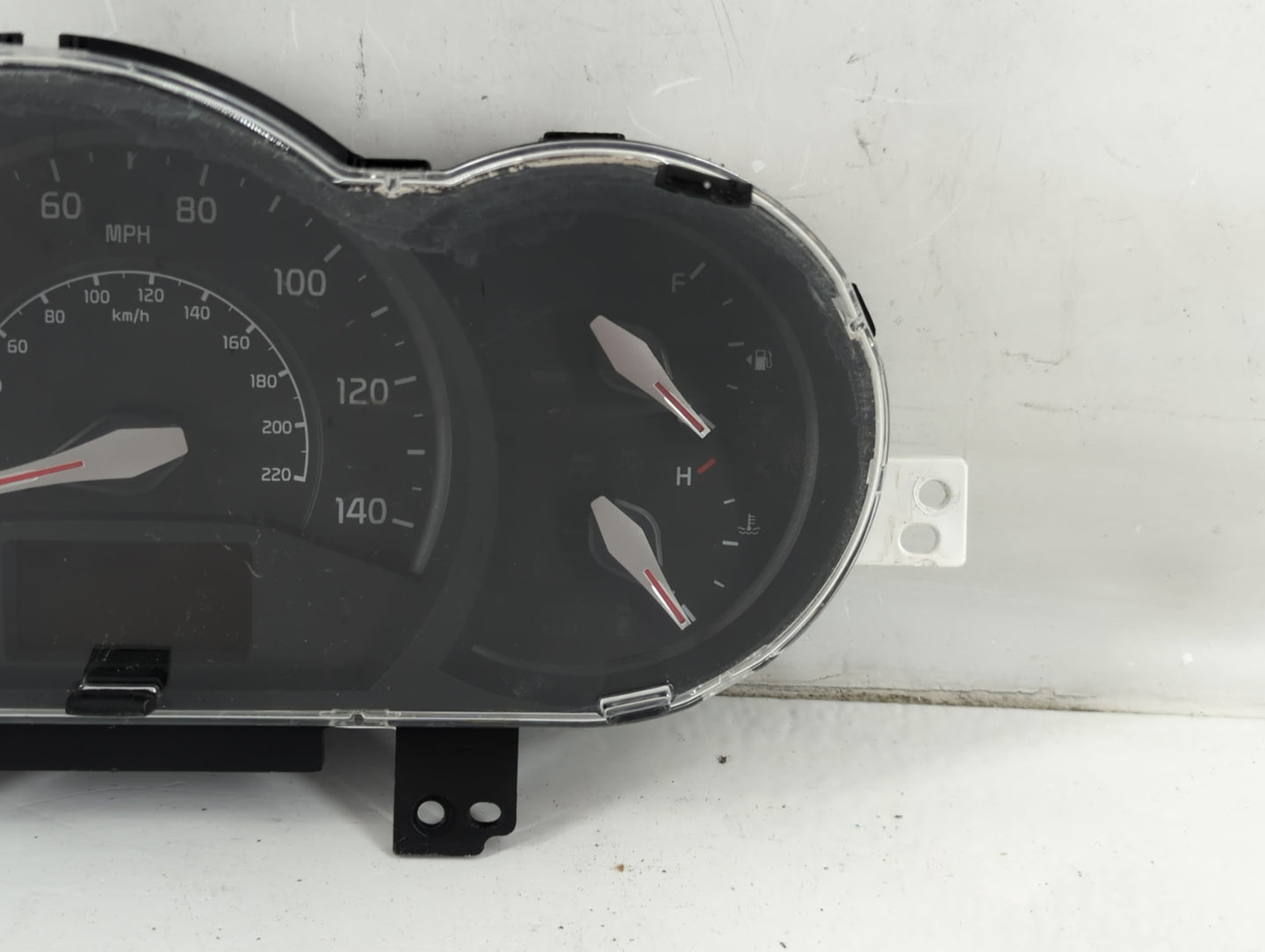2016-2017 Kia Rio Instrument Cluster Speedometer Gauges Fits Fits 2016 2017 OEM Used Auto Parts - Oemusedautoparts1.com