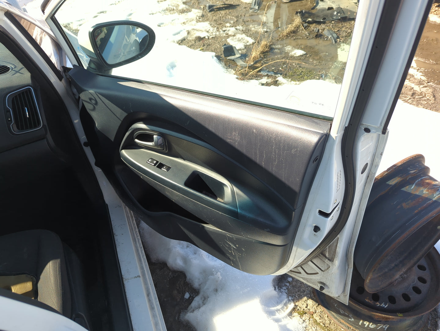 2017 Kia Rio Front Right Passenger Interior Door Panel Trim - Oemusedautoparts1.com