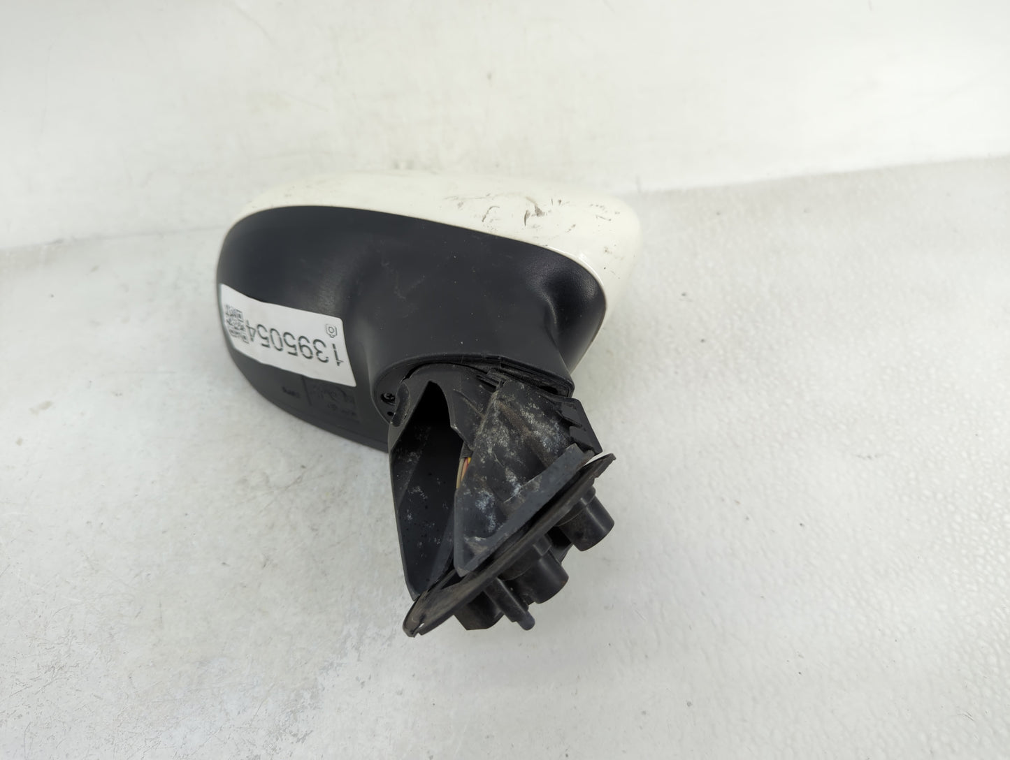 2014-2017 Kia Rio Passenger Side View Mirror - Right Door Mirror OEM Used - Oemusedautoparts1.com